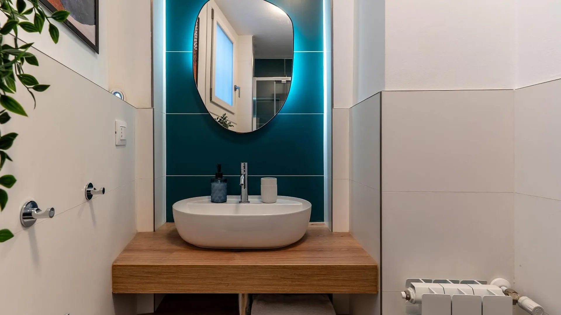 Moscova Luxe - Elegant Stay With 2 Bathrooms Milan Apartment